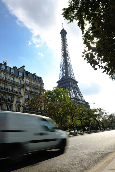 Torre Eiffel em Paris durante o dia — Fotografia de Stock