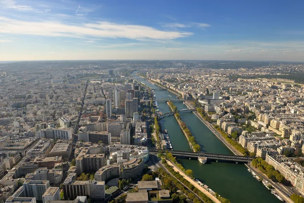 Menara Eiffel di Paris pada siang hari — Stok Foto
