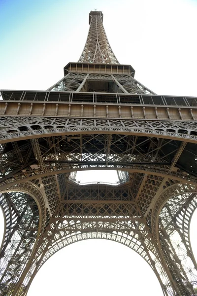 Nap: párizsi Eiffel-torony — Stock Fotó