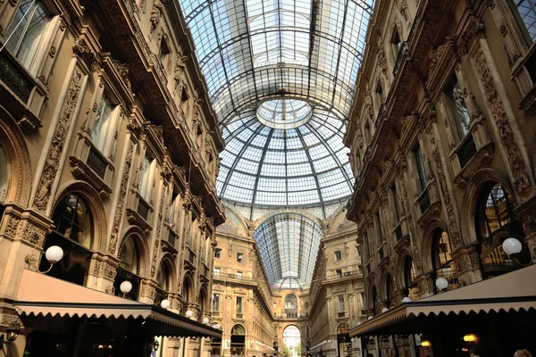 Galleria Vittorio Emanuele II w Mediolanie, Włochy — Zdjęcie stockowe