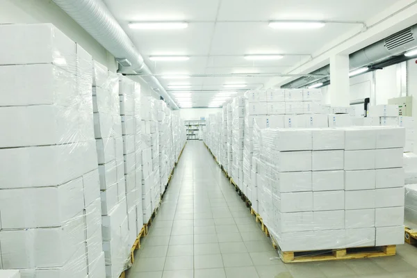 Medizinische Fabrik liefert Lagerung in Innenräumen — Stockfoto