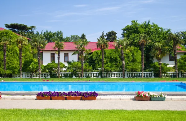 stock image Villa and swimming pool