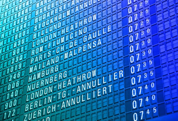 Airport timeboard — Stock Photo, Image