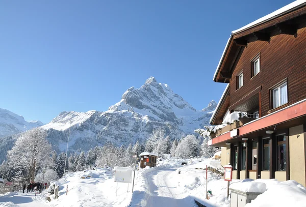 Majestuosa vista alpina. Suiza — Foto de Stock