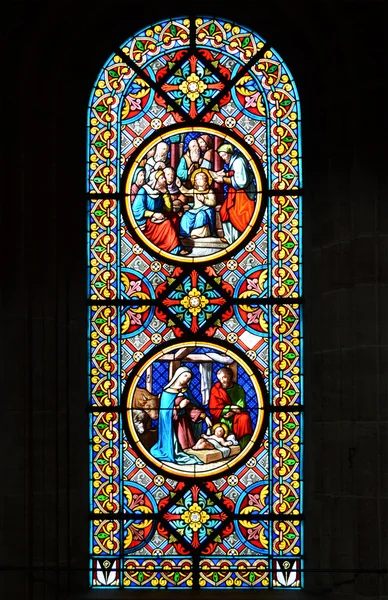 Doğum sahnesi. basel Katedrali vitray pencere. — Stok fotoğraf