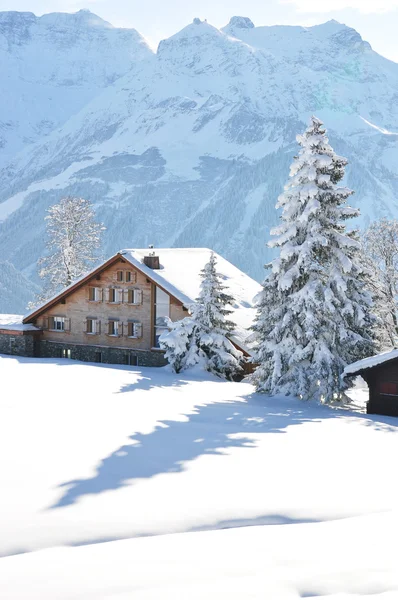 Braunwald, famosa estación de esquí suiza — Foto de Stock