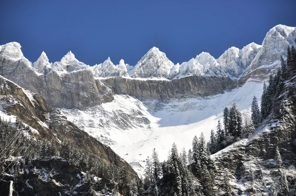 Mountain ridge in Elm region, Switzerland — Stock Photo, Image