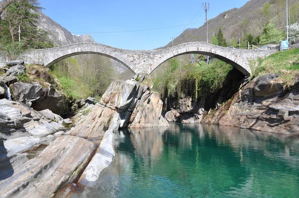 Ponte dei salti most w lavertezzo, Szwajcaria — Zdjęcie stockowe