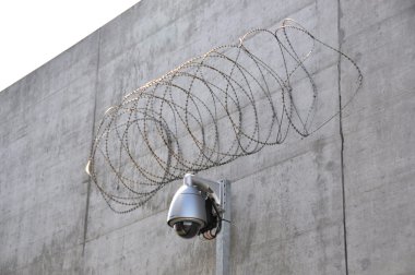 güvenlik kamerası bir hapishanede
