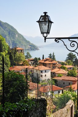 Menaggio town adlı ünlü İtalyan lake como