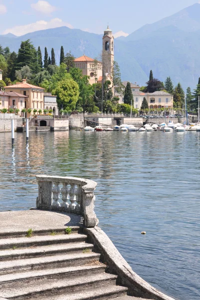 特雷麦作镇在著名意大利科莫湖 — 图库照片