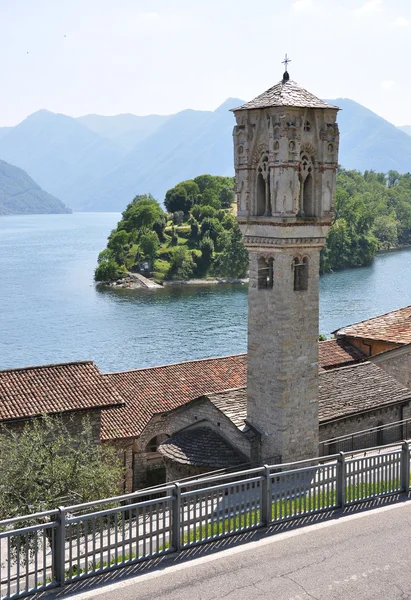 Ossuccio kaupunki kuuluisa italialainen järvi Como — kuvapankkivalokuva