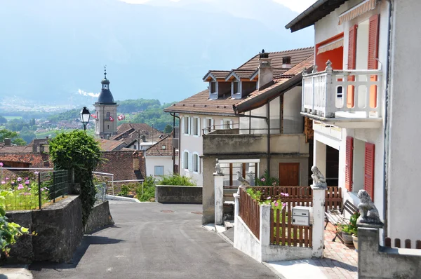 Ollon 镇，瑞士的法语部分 — 图库照片