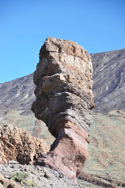 La famosa formación de rocas del Dedo de Dios y el volcán Teide. Tener —  Fotos de Stock