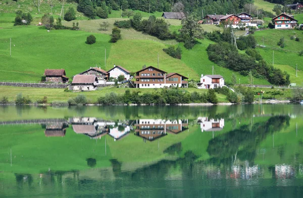 Lago Lungerer, Suíço — Fotografia de Stock