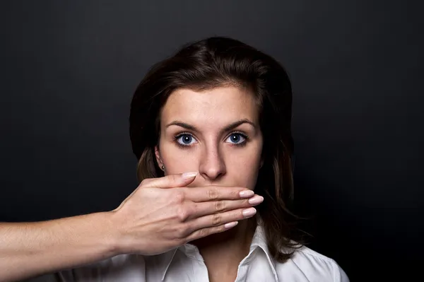 Frau kann nicht sprechen — Stockfoto