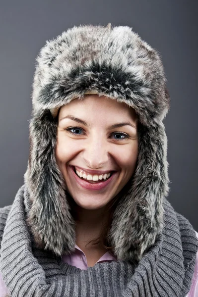 Γυναίκα με καπέλο χειμώνα — Φωτογραφία Αρχείου