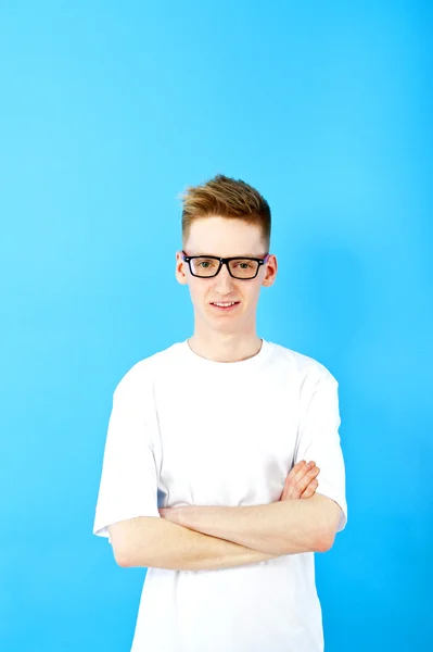 Jeune homme avec des lunettes — Photo