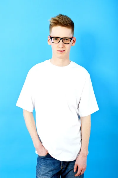 Mladý muž s brýlemi oko — Stock fotografie