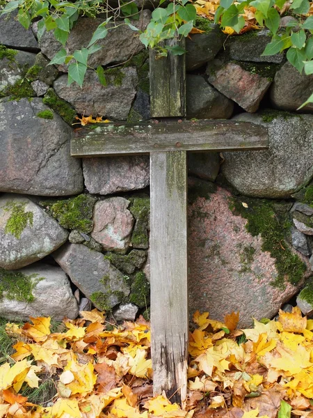 Salib Kayu di Kuburan — Stok Foto