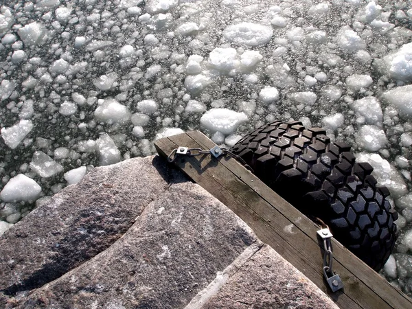 Gelo no porto — Fotografia de Stock