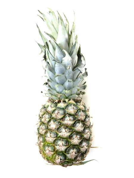Ananas isolerad på en vit bakgrund — Stockfoto