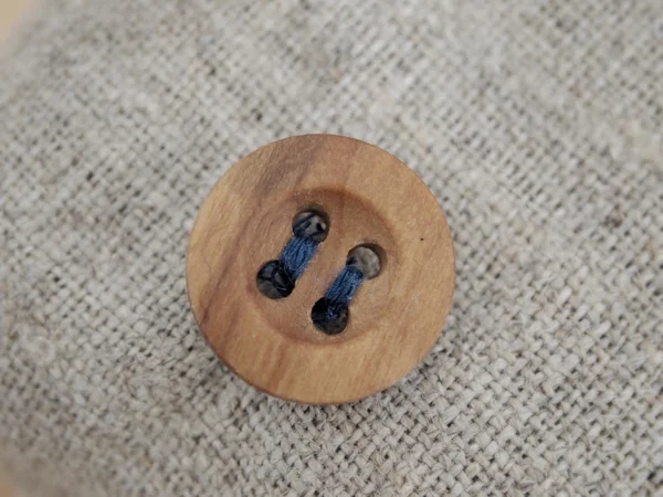 茶色の縫製ボタン — ストック写真