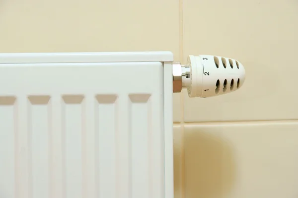Réglage du radiateur en gros plan — Photo