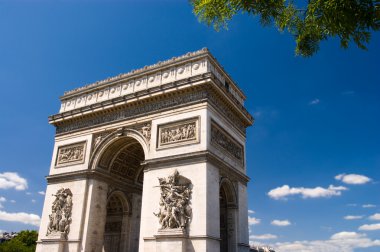 Zafer Takı, Paris