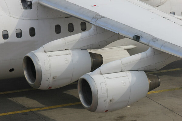 Plane engines