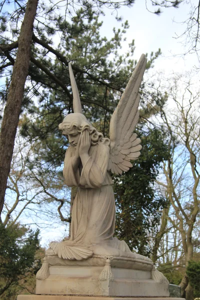 Grób pomnik Anioła Stróża — Zdjęcie stockowe