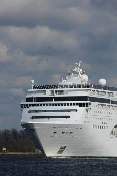 21 de abril de 2012, Velsen, MSC Lirica navegando a Northsea — Foto de Stock