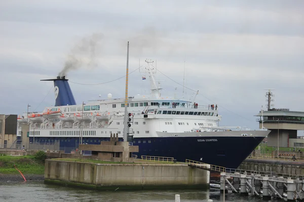May 5th, 2012 Velsen, the Netherlands. Ocean Countess in IJmuide Royalty Free Stock Images