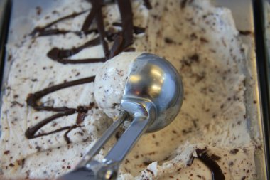 Dondurma scooping