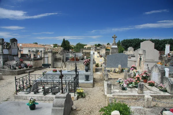 Stary cmentarz w provence, Francja — Zdjęcie stockowe