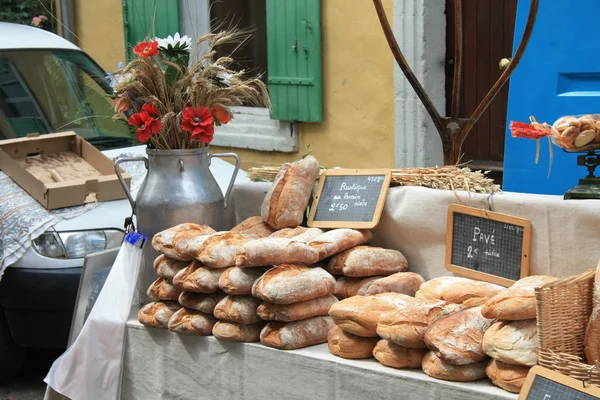 Pane su un mercato francese — Foto Stock