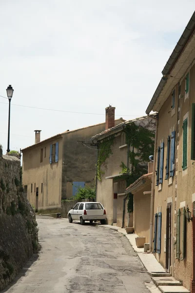 Falu utcáján, a Provence-ban — Stock Fotó