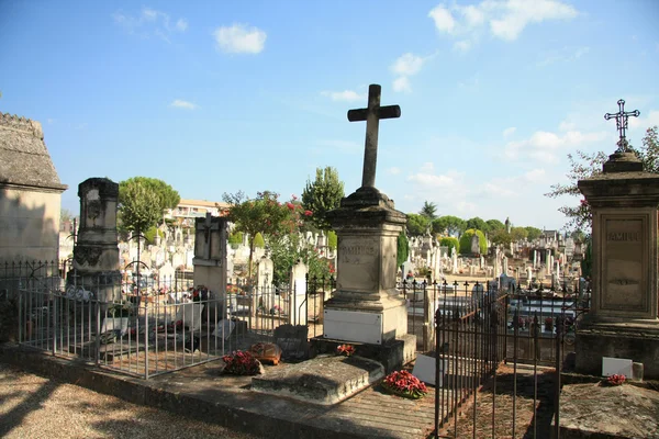 プロヴァンス、フランスの古い墓地 — ストック写真