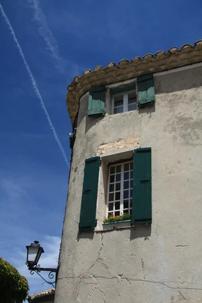 Windows 在普罗旺斯，法国 — 图库照片