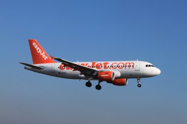 Ekim 22 2011, amsterdam schiphol Havaalanı g-ezfa easyjet ai