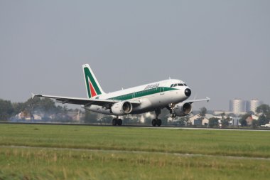 3 Eylül 2011, amsterdam schiphol Havaalanı alitalia airbus