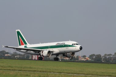 3 Eylül 2011, amsterdam schiphol Havaalanı alitalia airbus