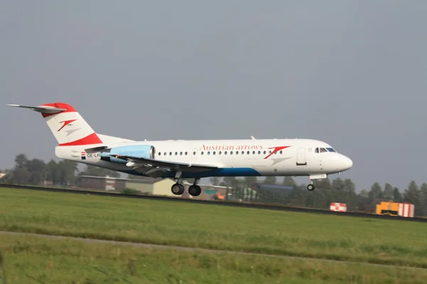2011 年 9 月 3 日，阿姆斯特丹史基浦机场奥地利箭头 — 图库照片