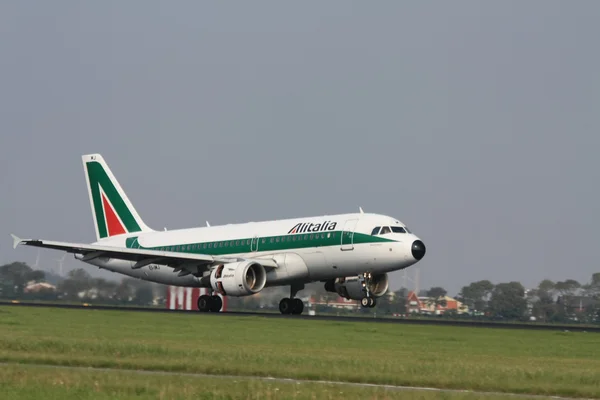 3 września 2011 r., amsterdam schiphol Lotnisko alitalia Airbusa — Zdjęcie stockowe