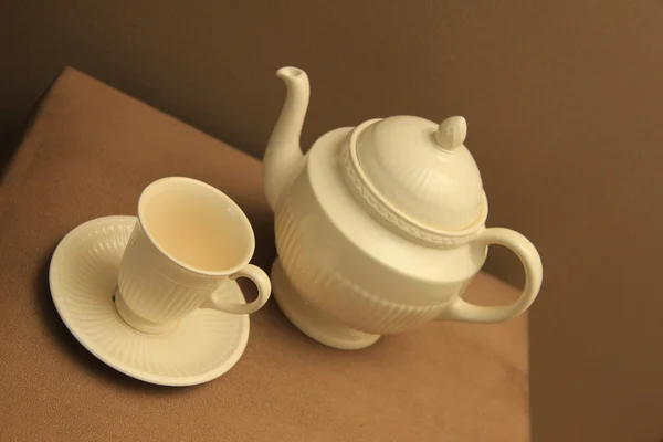 Чайник и чашка натюрморта — стоковое фото