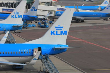 Mart, amsterdam schiphol Havaalanı'na 24 kapıdaki platf uçakları.