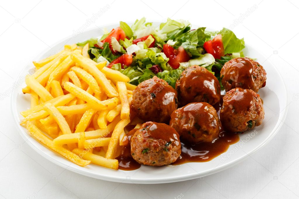 Roasted meatballs, French fries and vegetable salad — Stock Photo ...