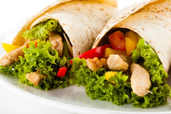 Kebab - gegrild vlees en groenten — Stockfoto