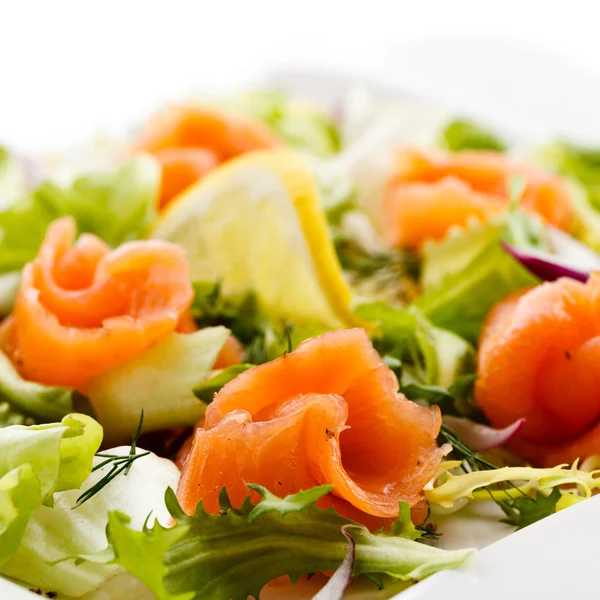 Salad - smoked salmon, brad and vegetables — Stock Photo, Image