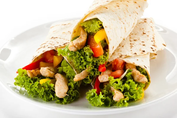 Kebab - gegrilltes Fleisch und Gemüse — Stockfoto